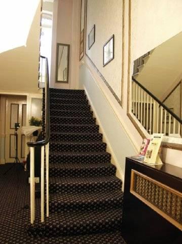 Wigmore Court Hotel *